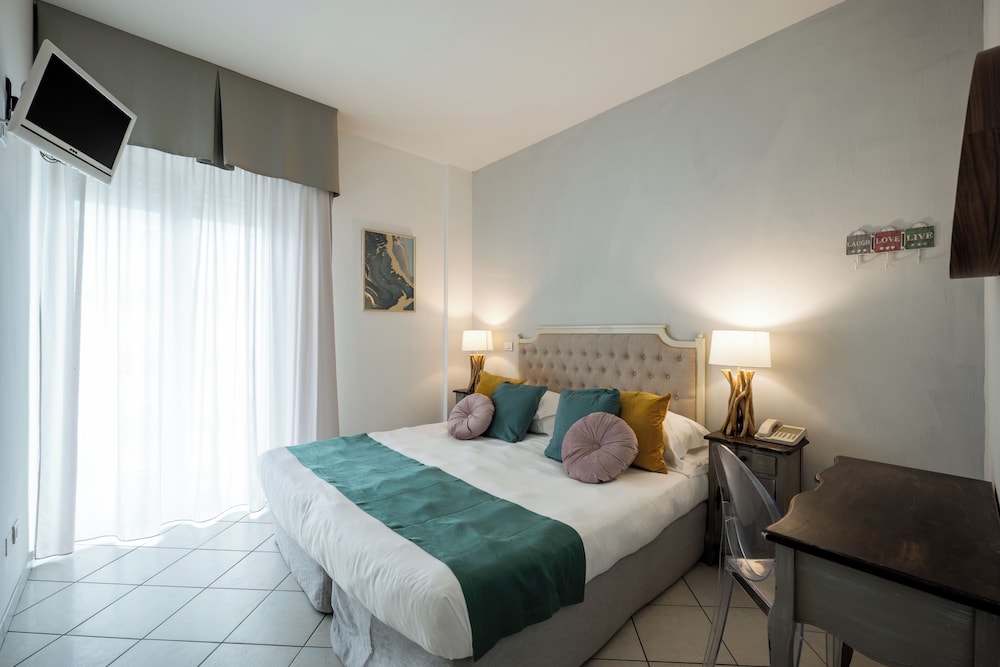 Hotel Continental — hotel in Senigallia