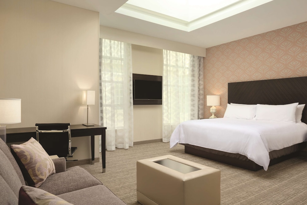 Embassy Suites Louisville Downtown - photo 27