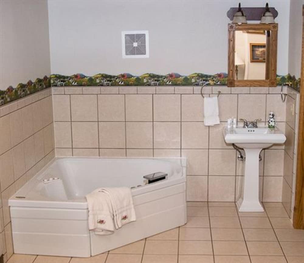 Stone Mill Hotel & Suites - photo 96