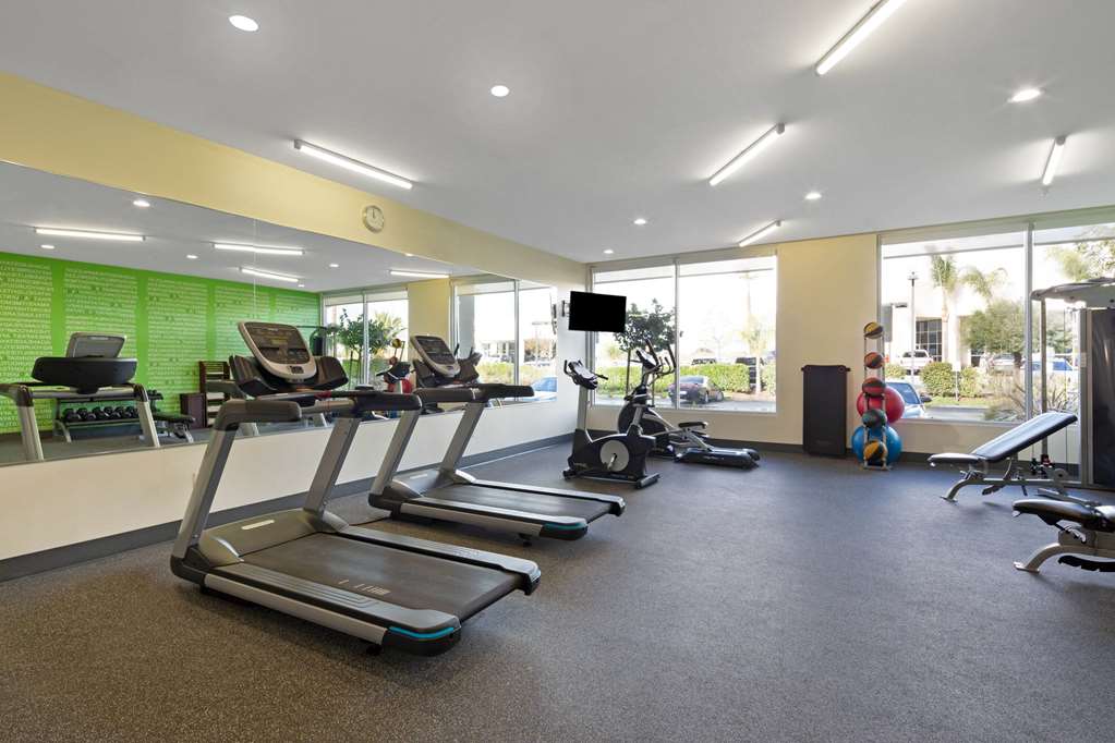 La Quinta Inn & Suites by Wyndham Morgan Hill San Jose South - photo 16