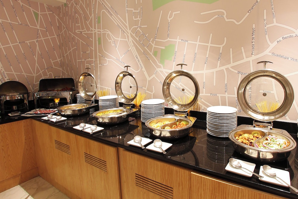 Fiesta Inn Tlalnepantla