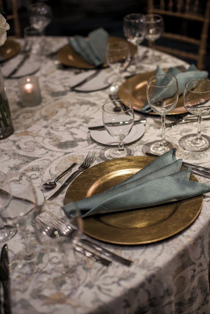 Renaissance Baltimore Harborplace Hotel - photo 2
