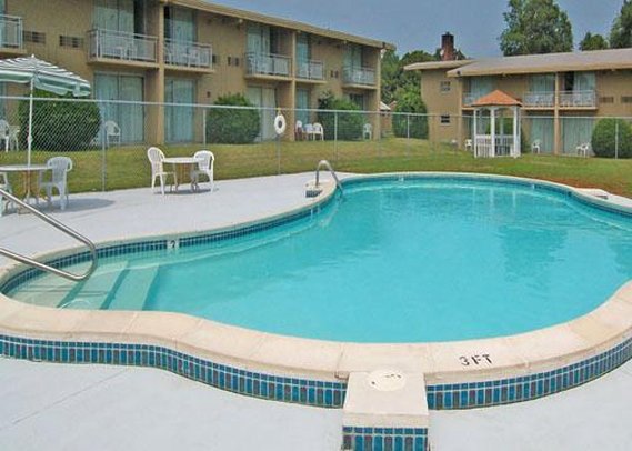 Econo Lodge Central in Williamsburg, United States