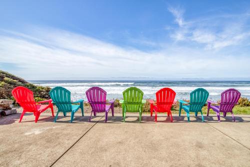 Castlewood By The Sea in Lincoln, United States