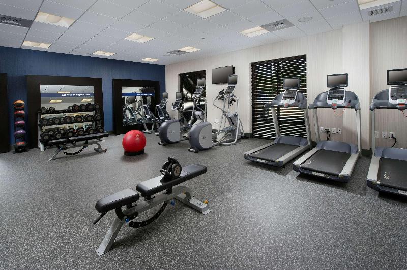 Hampton Inn & Suites Falls Church - photo 11