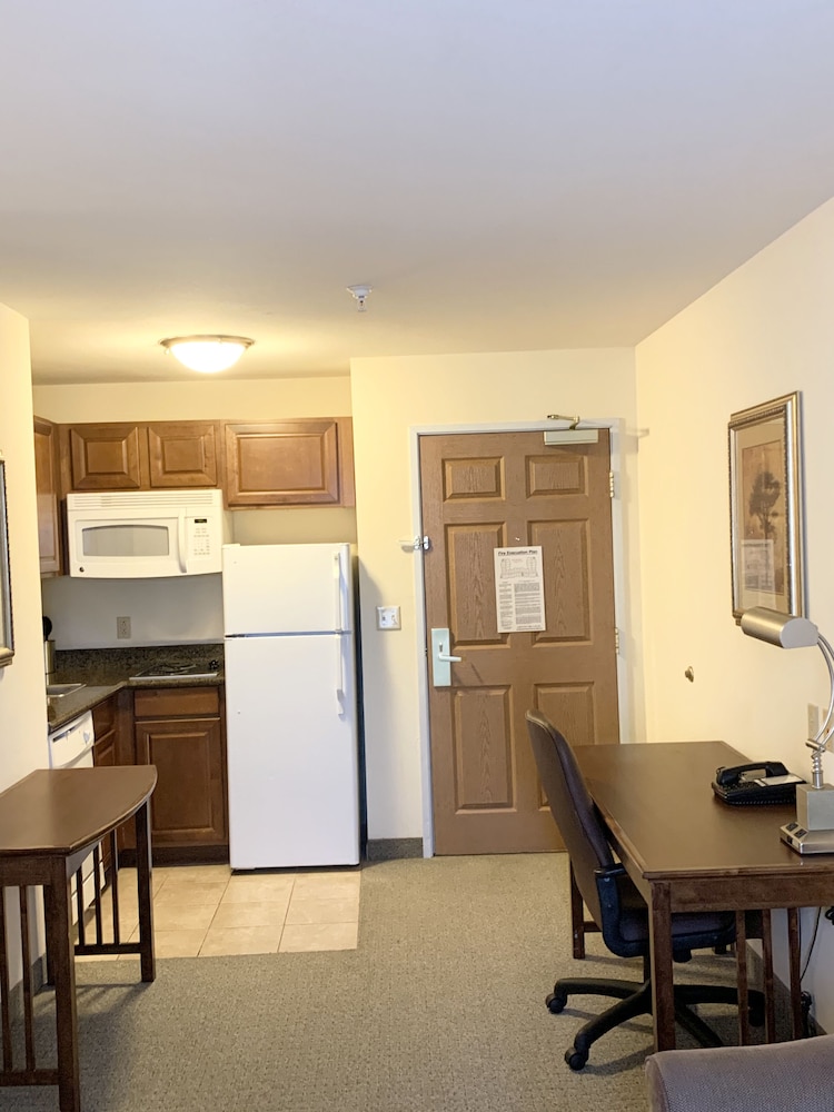 Staybridge Suites Albuquerque Airport by IHG - photo 23