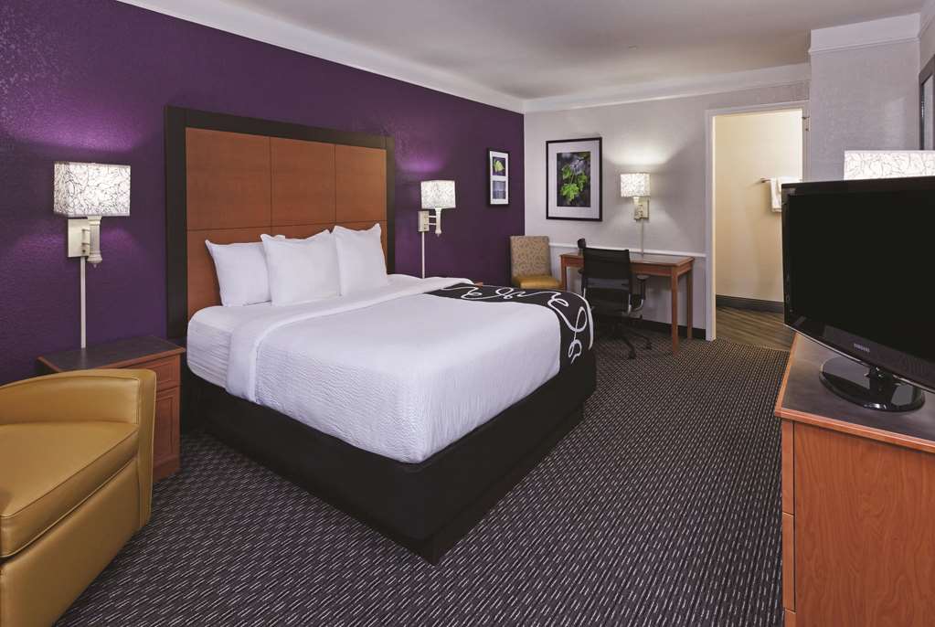 La Quinta Inn by Wyndham San Marcos - photo 27