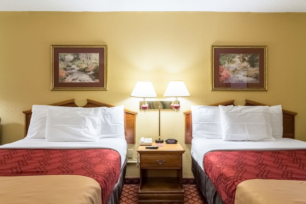 Quality Inn Fayetteville - photo 9