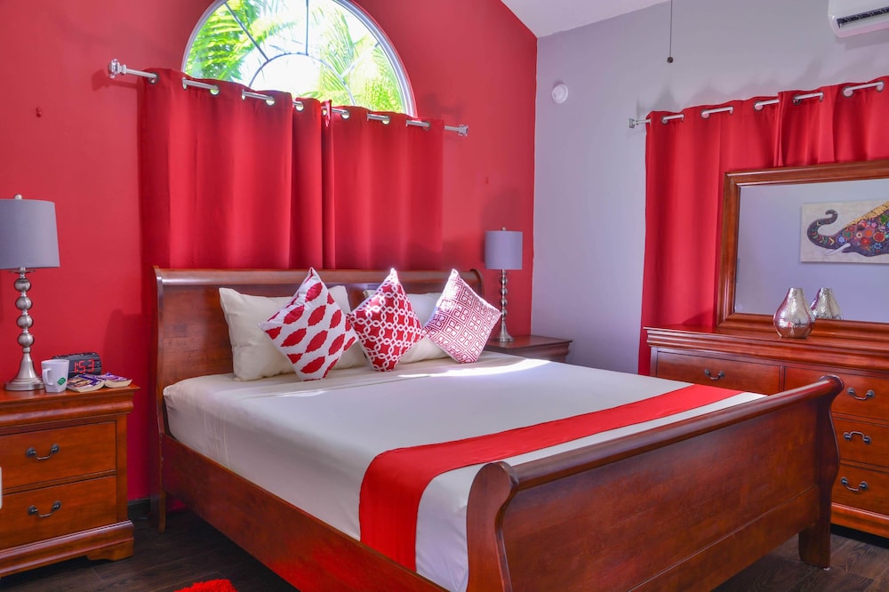 Taylormade Golf Retreat III in Kingston, Jamaica