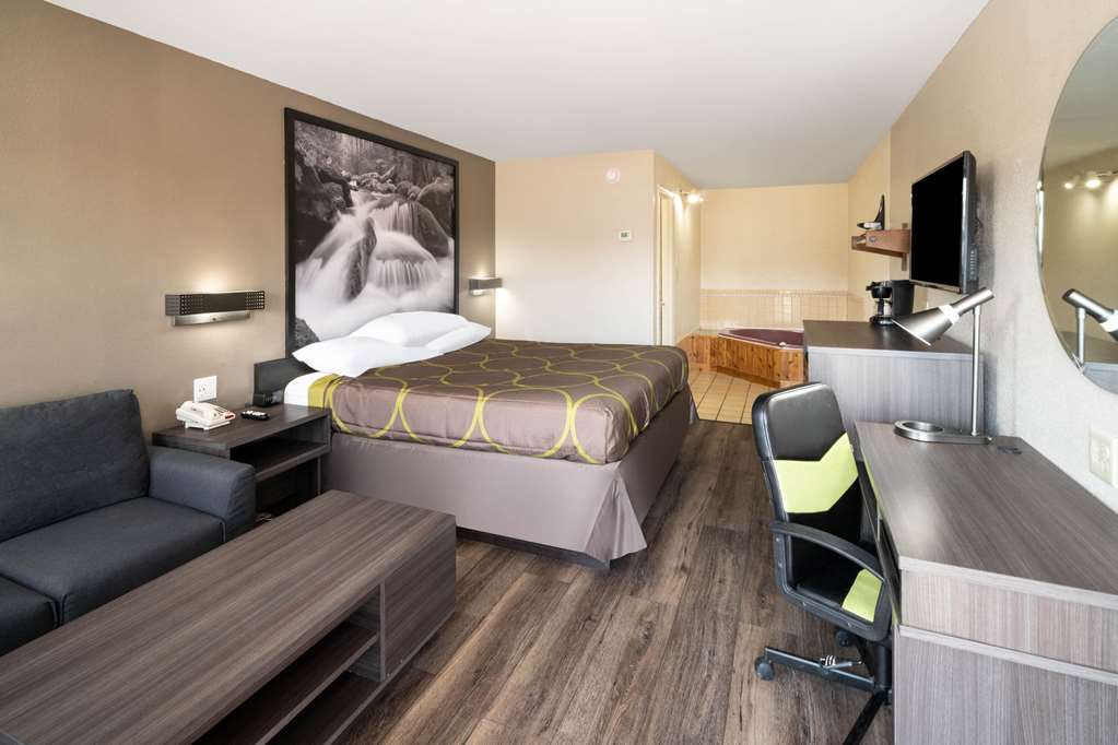 Super 8 by Wyndham Cleveland - photo 23