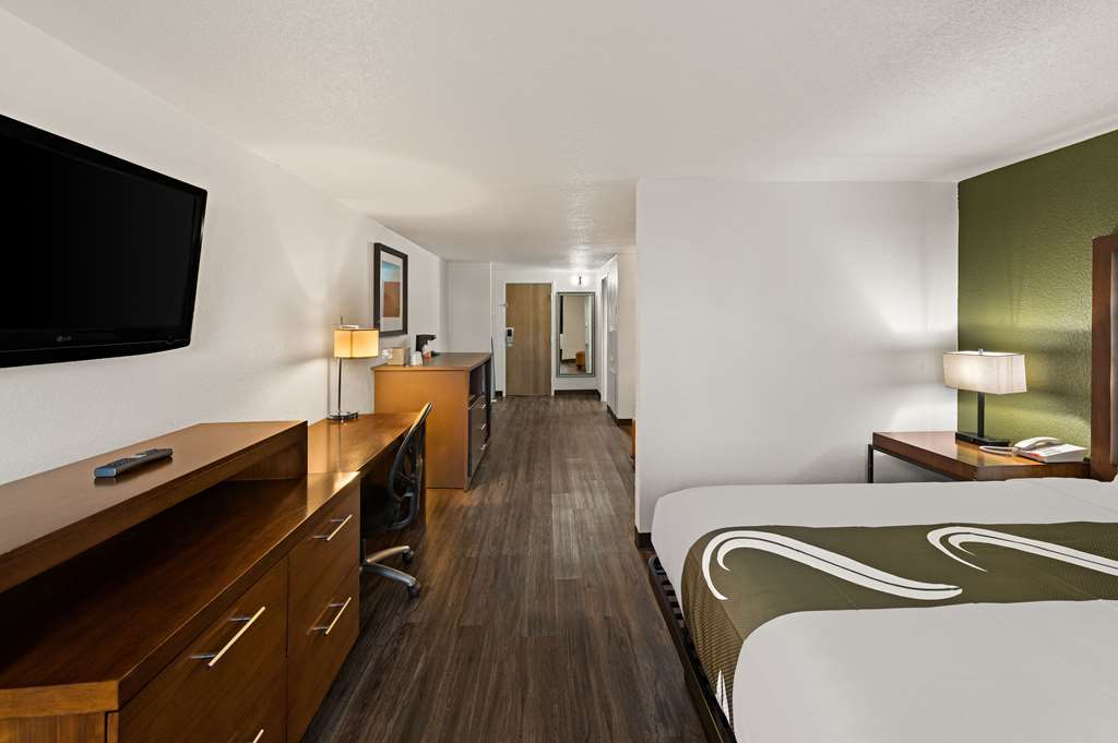 Quality Inn & Suites Council Bluffs Omaha East - photo 9
