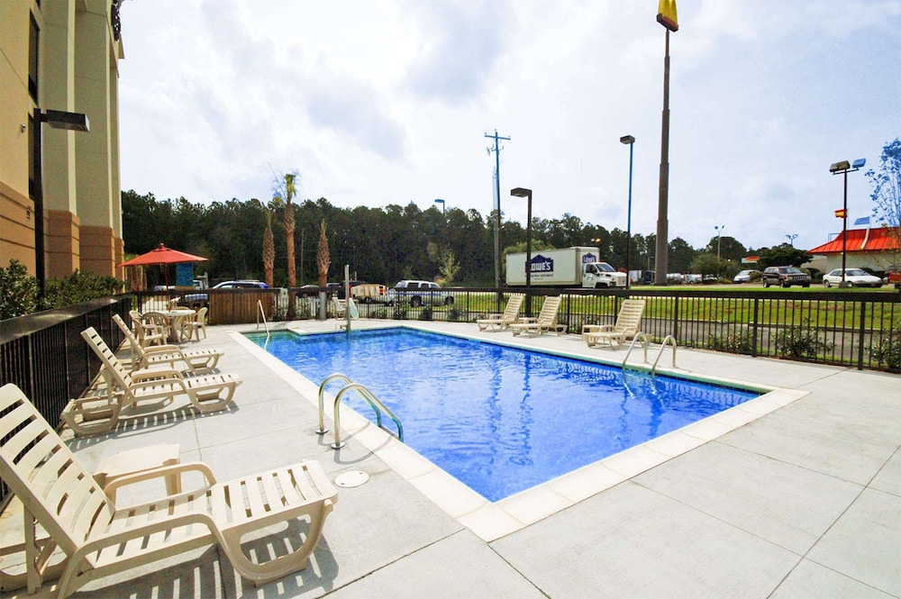 Hampton Inn Moss Point Pascagoula - photo 21