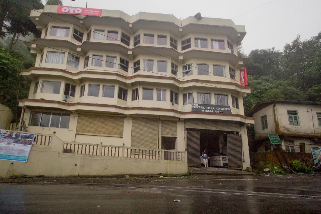 Hotel Hill Grand Himalaya by OYO Rooms in Darjiling, India