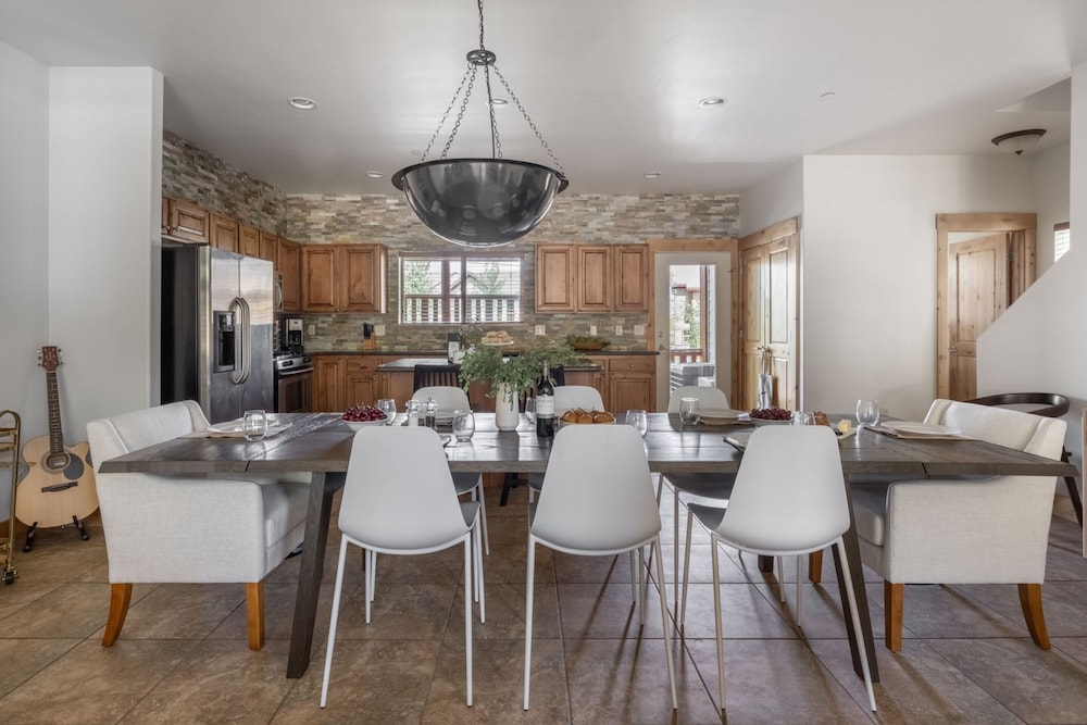Douglas by Avantstay Charming Townhouse Mins From Deer Valley Resort - photo 25