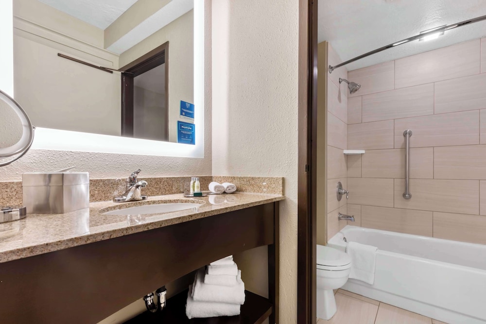 DoubleTree by Hilton Hotel Park City The Yarrow - photo 45