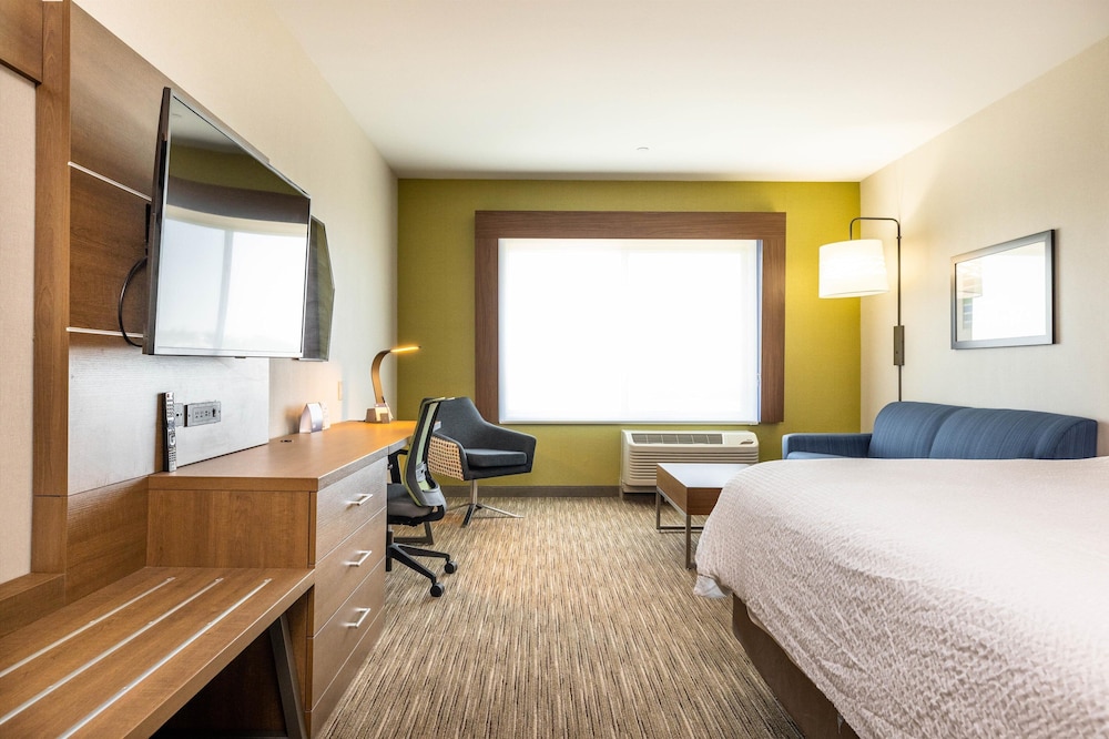 Holiday Inn Express & Suites San Jose Silicon Valley - photo 27