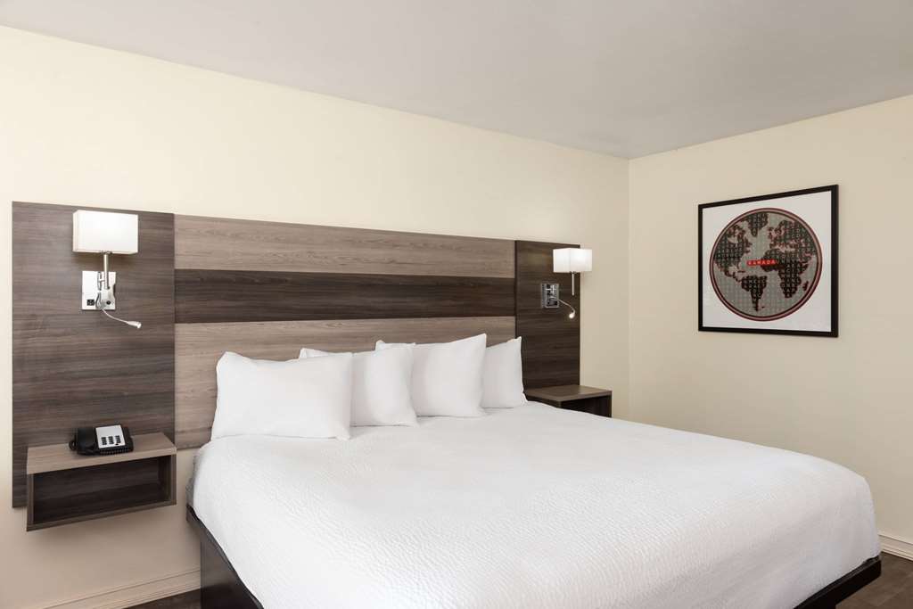 Ramada by Wyndham Kingman - photo 14