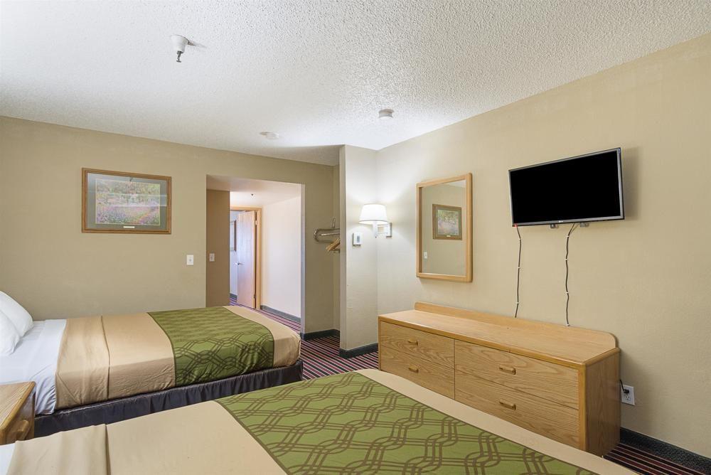 Bella Vista Inn - photo 10