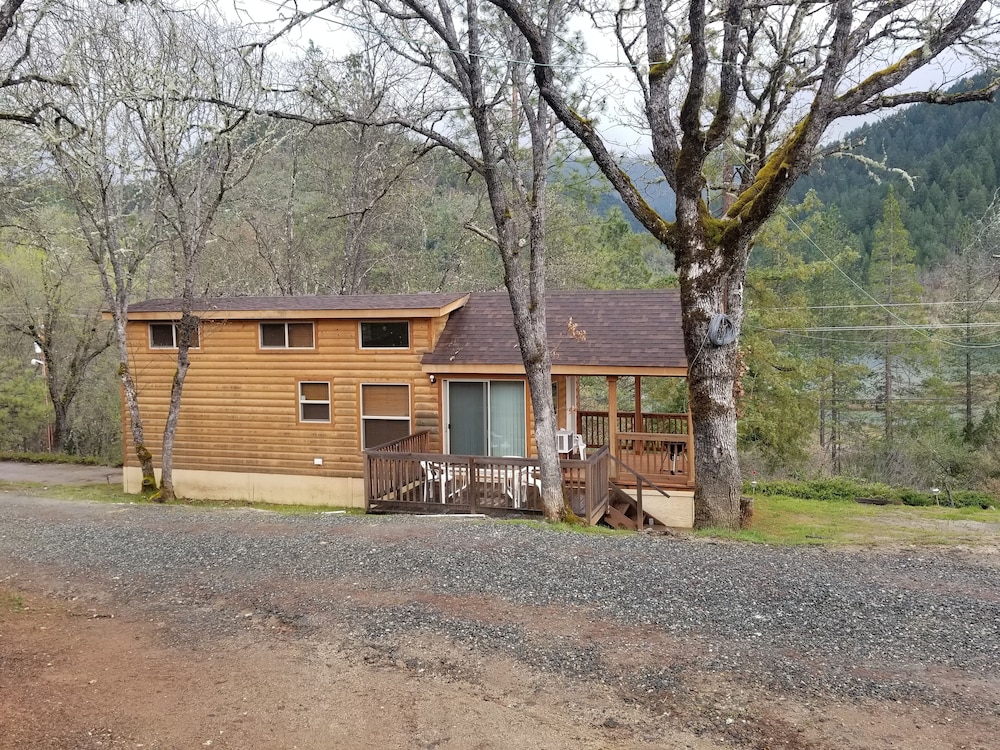 Lakeview Terrace Resort - photo 7