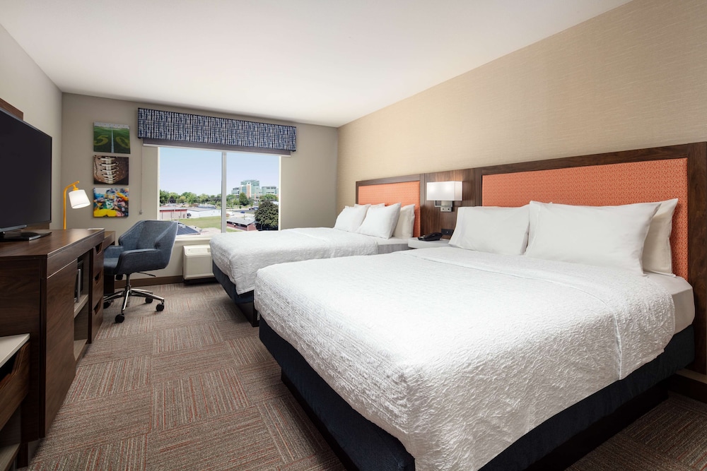 Hampton Inn by Hilton Green Bay Stadium - photo 8