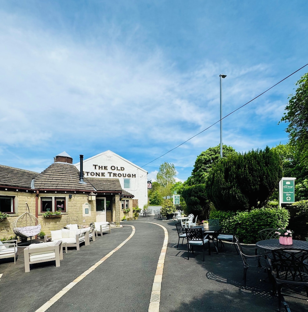 Stone trough hotel - carbon neutral hotel in Barnoldswick