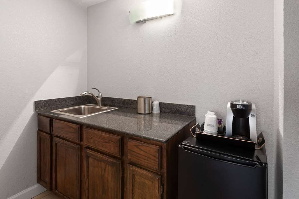 Wyndham Garden Norfolk Downtown - photo 32