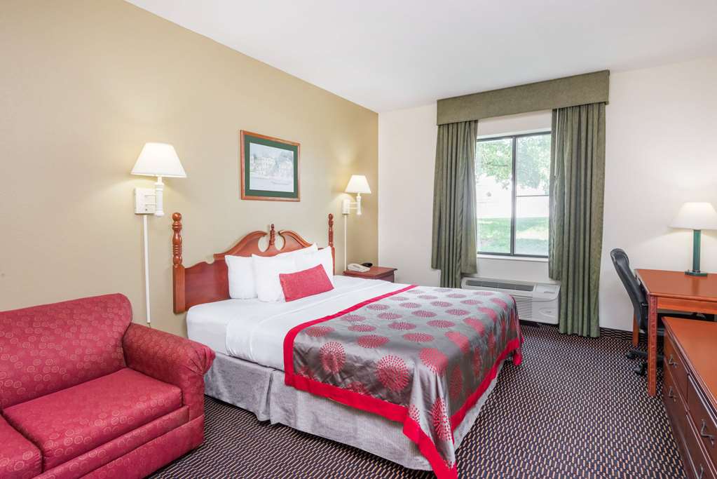 Ramada by Wyndham Columbia - photo 8