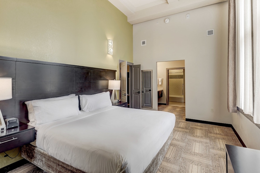 Staybridge Suites Baltimore Inner Harbor by IHG - photo 21