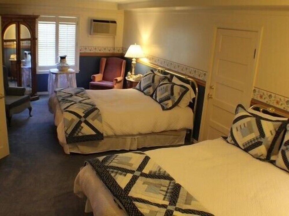 Silver Maple Inn and The Cain House - photo 4