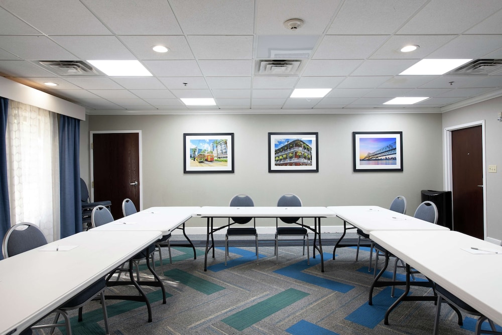 Hampton Inn & Suites Lafayette - photo 27