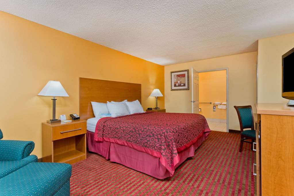 Days Inn by Wyndham Franklin - photo 18