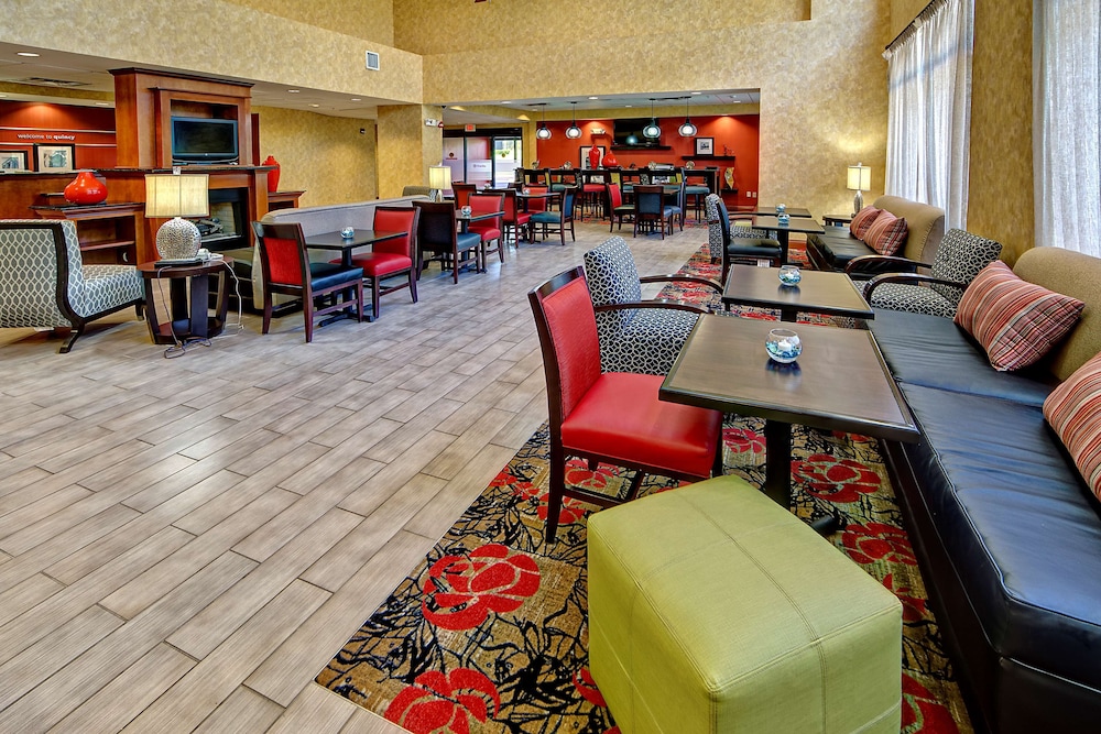 Hampton Inn Quincy - photo 4