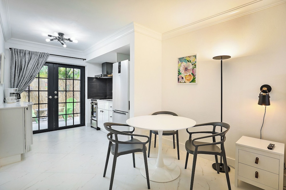 La Mer Suites - photo 33