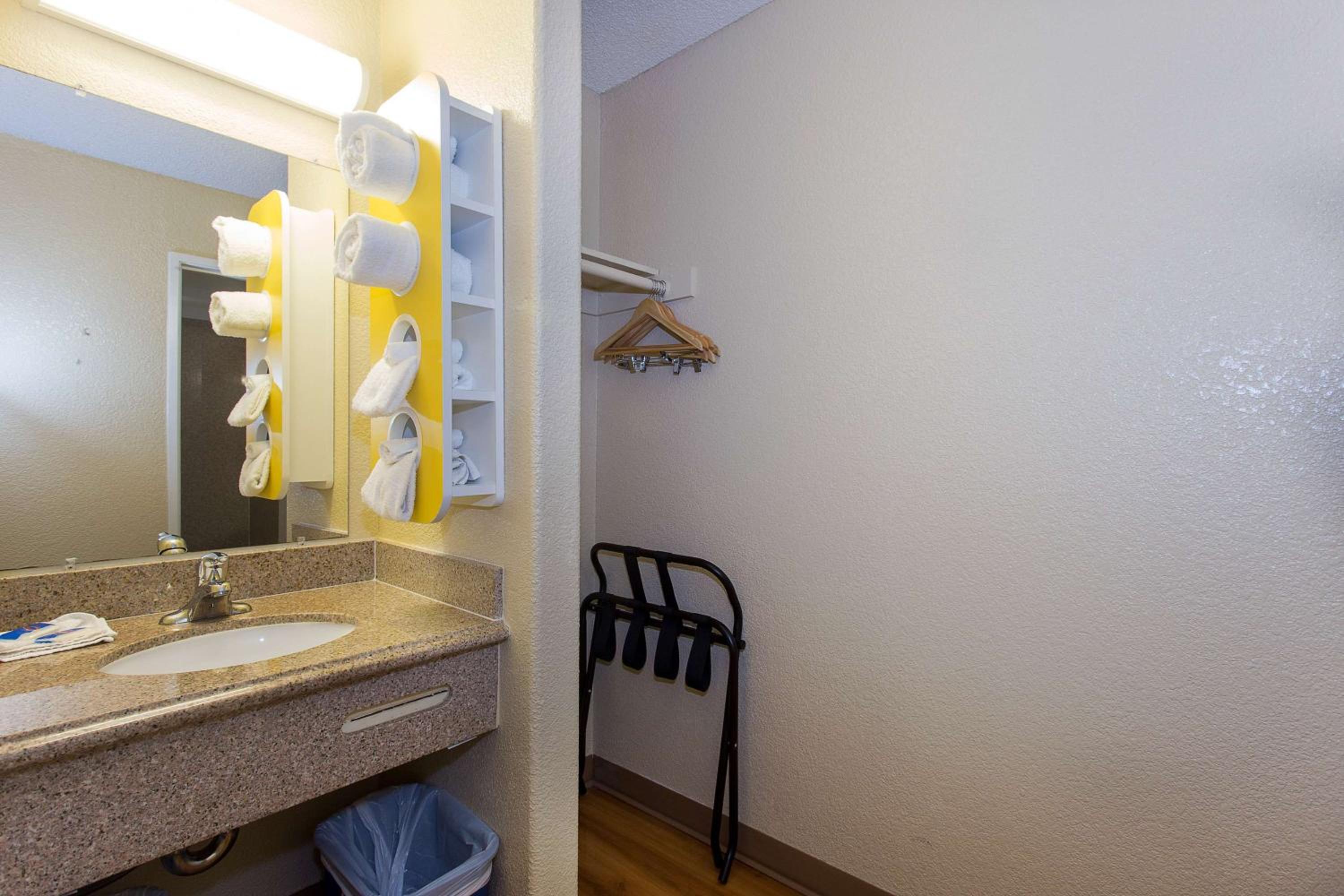 Cathedral Hill Hotel - photo 27