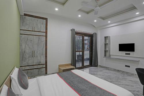 Townhouse Xanthe Boutique Hotel in Noida, India