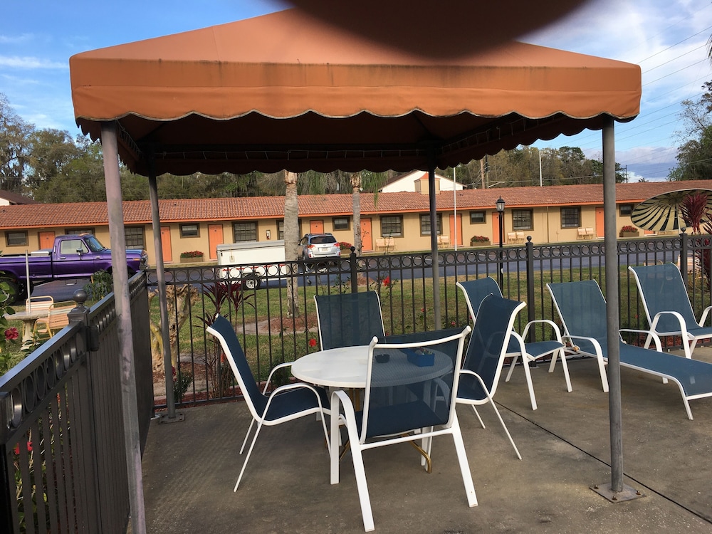 Silver Princess Motel - photo 32