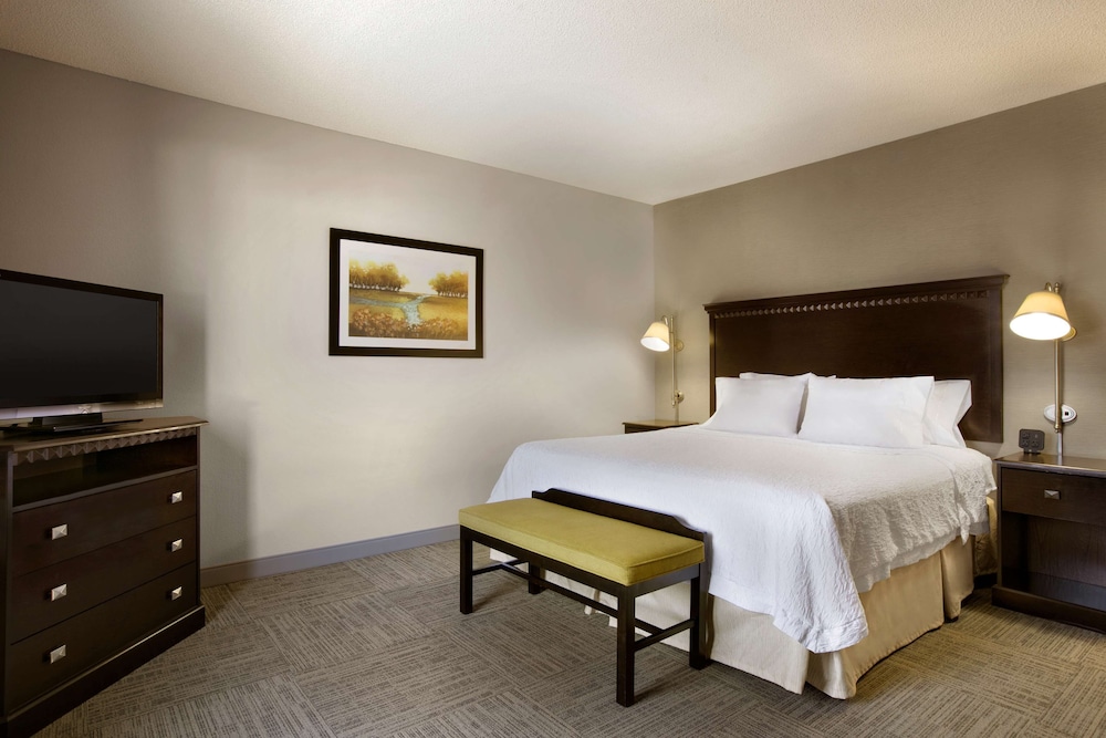 Hampton Inn & Suites Mahwah - photo 15