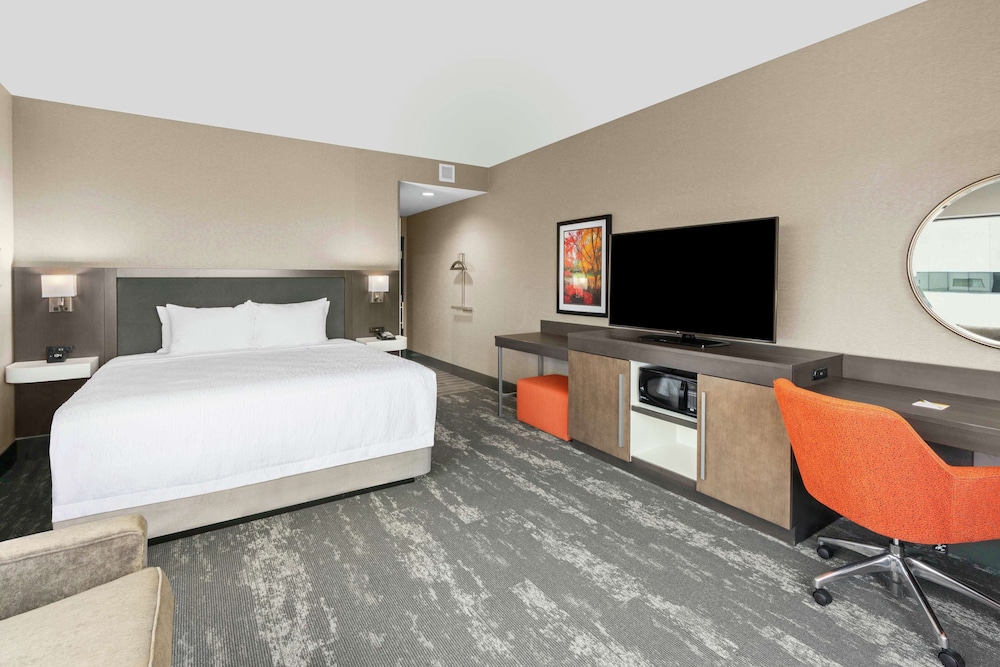 Hampton Inn & Suites Spokane Downtown South - photo 8