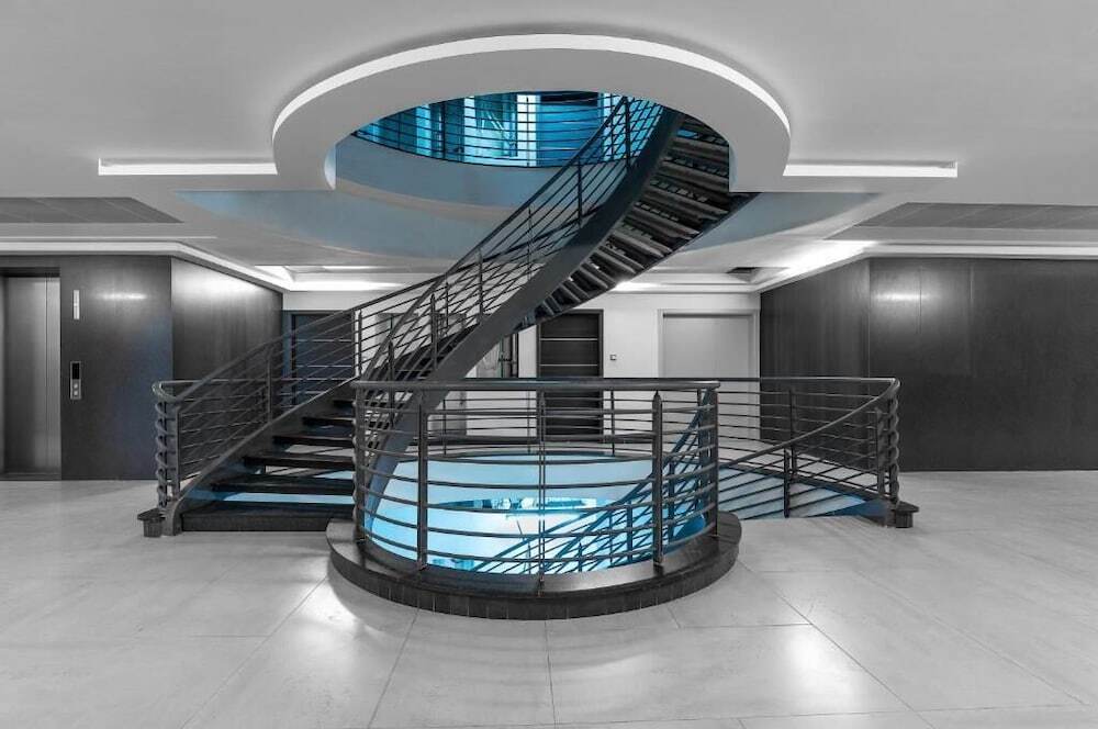 Lux Suites Le marc Luxury Apartments
