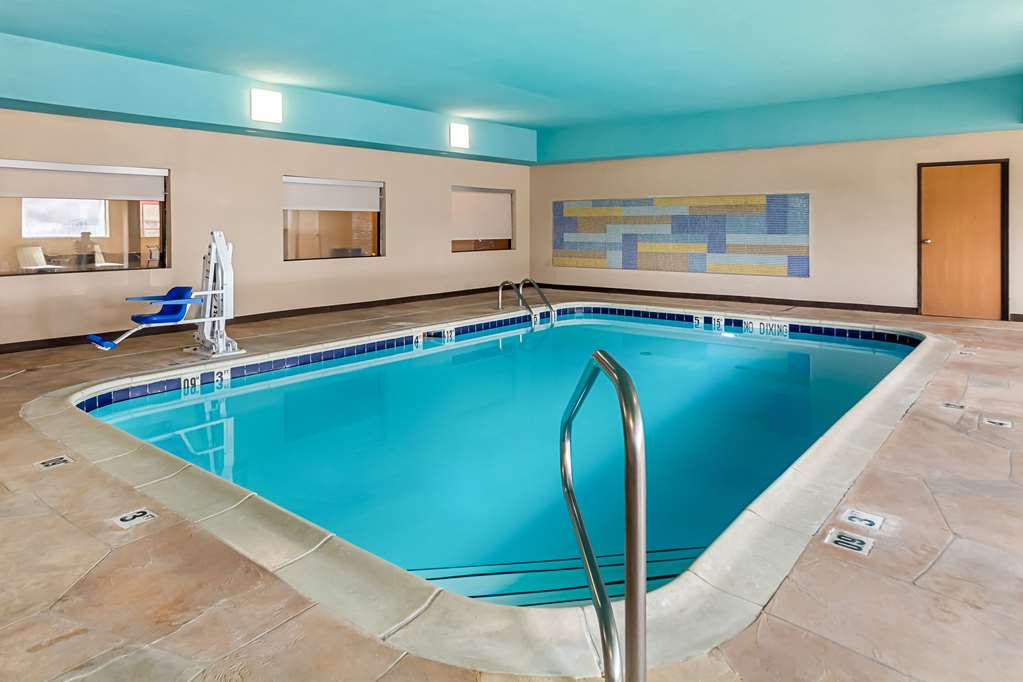 Comfort Suites Vincennes - photo 25