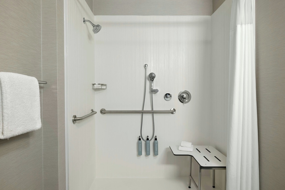 Courtyard by Marriott Kokomo - photo 18