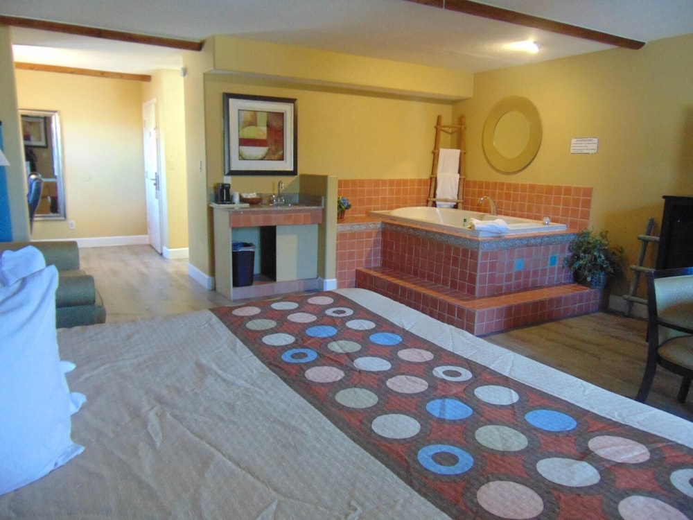 Super 8 by Wyndham Payson - photo 6