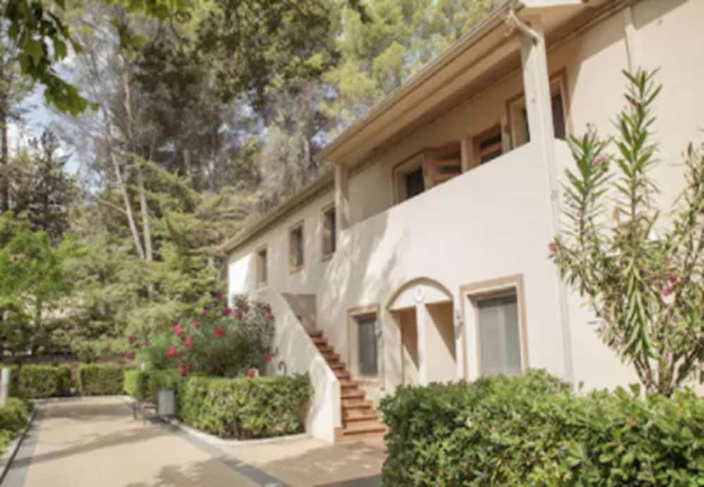 Confluent Health Resort — 4-Star Luxury Hotel in Cofrentes, Spain
