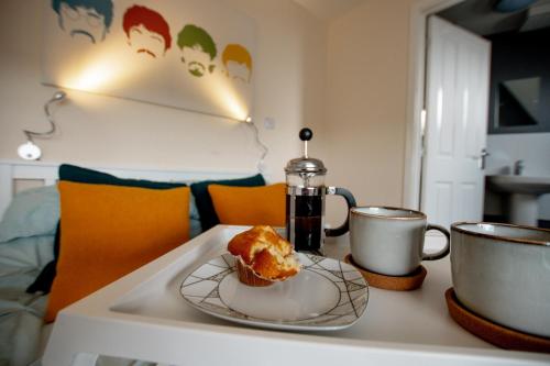 Chichele House sleeps 8 Nr Rushden Lakes allocated parking corporate welcome — 4-Star Luxury Hotel in Higham Ferrers, United Kingdom