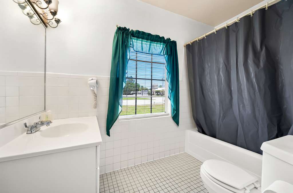 Americas Best Value Inn Historic Clewiston Inn - photo 43