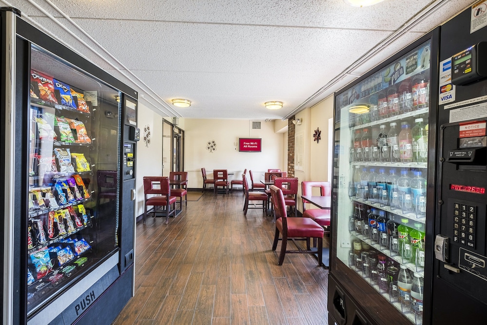 Red Roof Inn PLUS Boston Woburn Burlington - photo 30