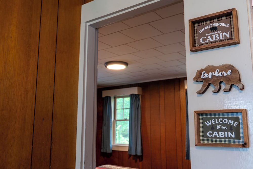 Mount Coolidge Motel - photo 24