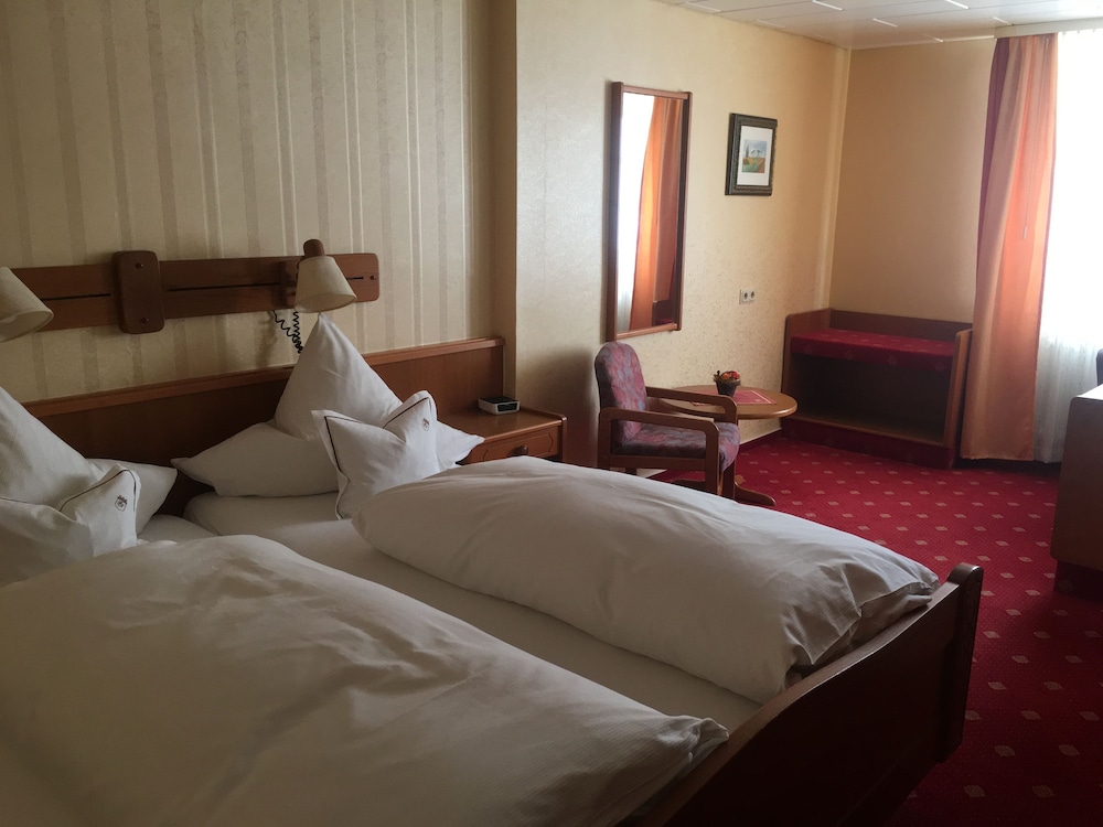Hotel Restaurant Feste Neustadt — Bergneustadt — photo 3