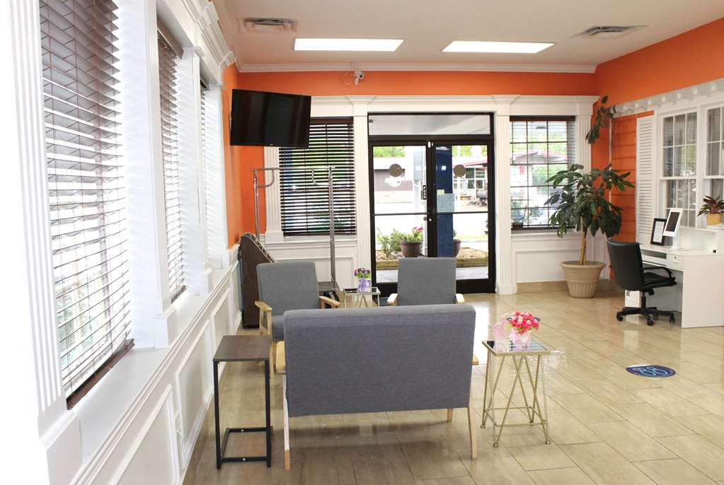 Baymont by Wyndham Front Royal Near Shenandoah National Park - photo 4