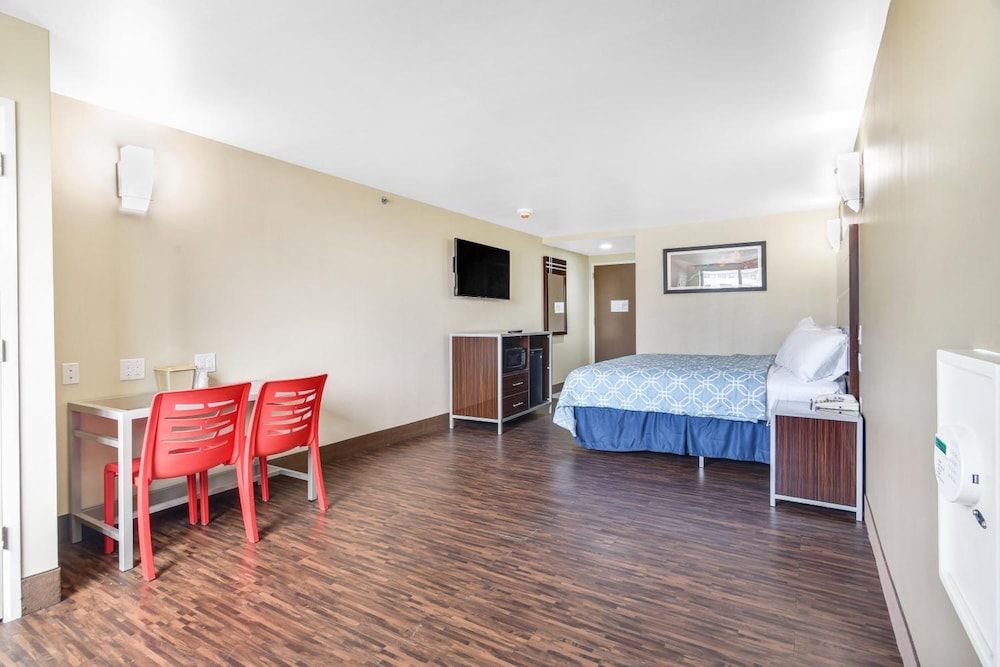 Brooklyn Broadway Hotel - photo 10